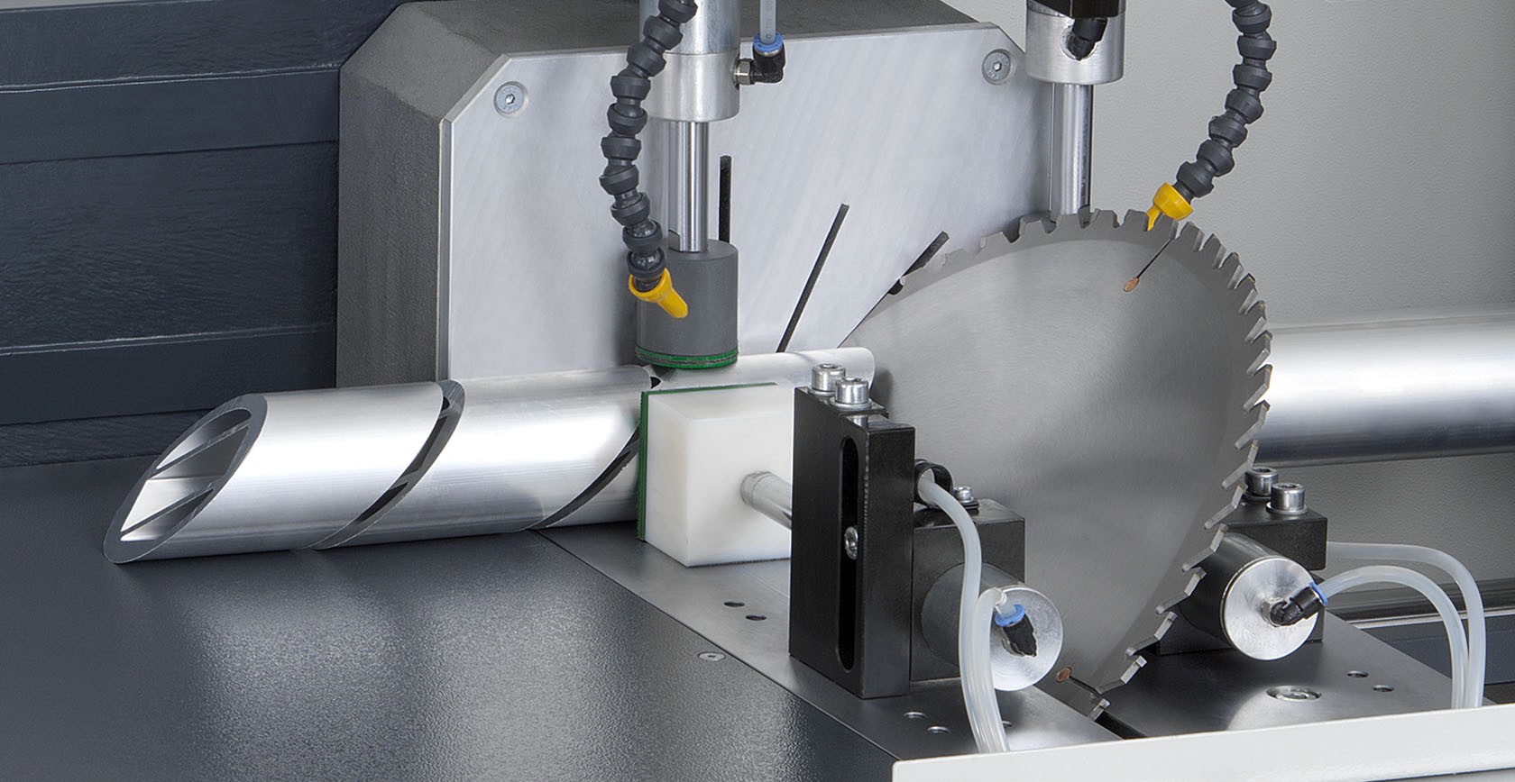 elumatec-SAS142-43-Saegen-45Grad-aXWz