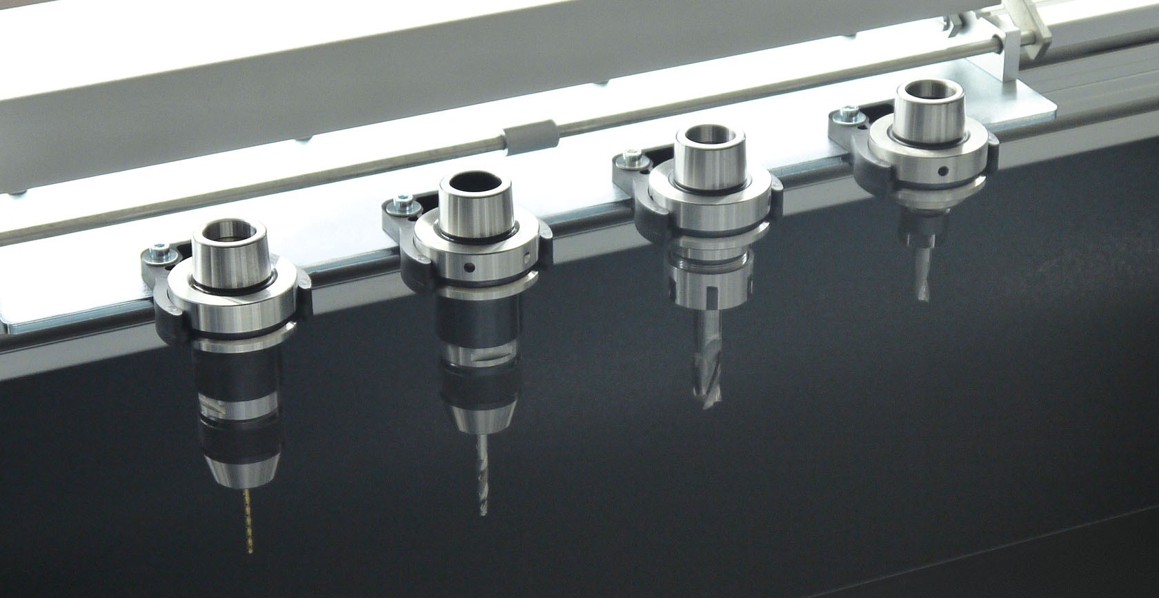 elumatec-SBZ122-70-plus-Werkzeugmagazin-WgFK